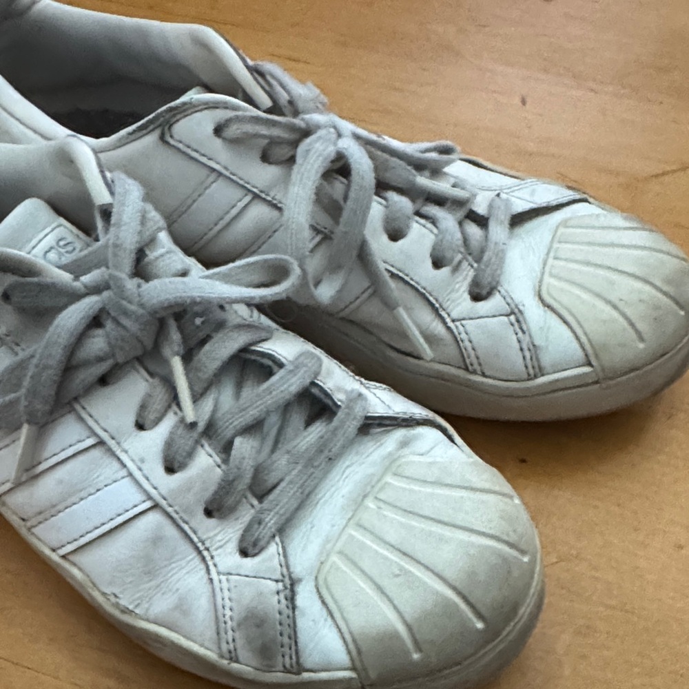 Adidas Womens White Classic Sneakers